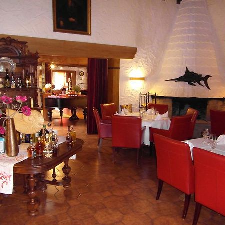 Castello Bianco Hotell Wadern Exteriör bild
