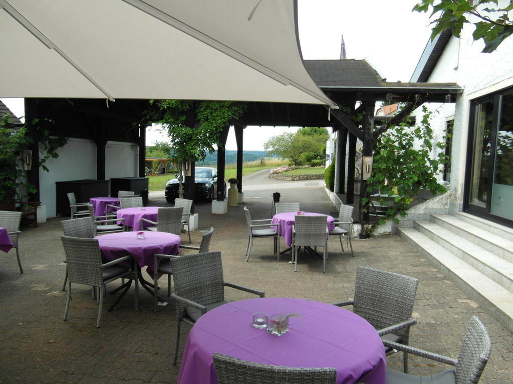 Castello Bianco Hotell Wadern Exteriör bild